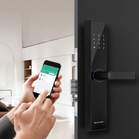 Khóa cửa điện tử giá rẻ liệu chất lượng có đảm bảo?